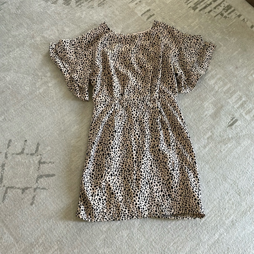 Printed ruffle sleeve dress size small